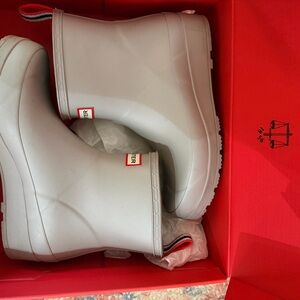 Hunter White and Red Shoe Box